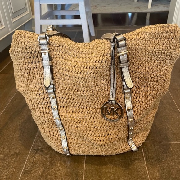 Michael Kors Straw Tote Bag with Metallic Gold Straps - Picture 1 of 12
